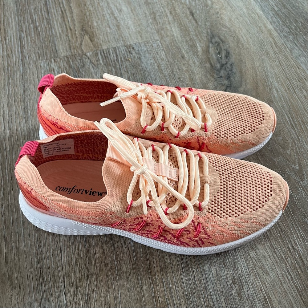Comfortview shoes
